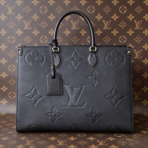 LV Onthego GM Tote Bag in Black